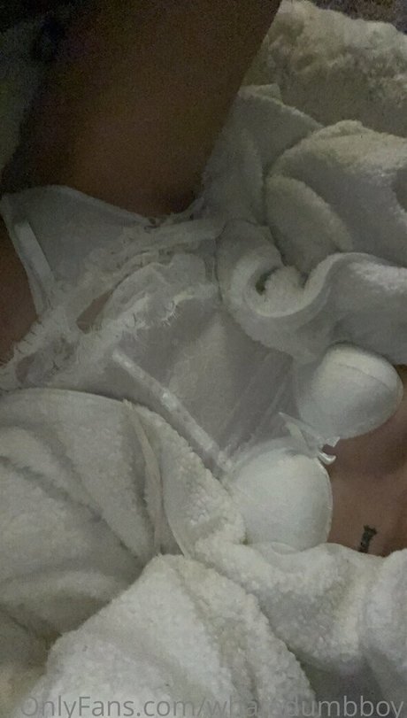 gremlinbae model image