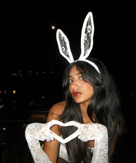 Maya Mayanalluri hot model gallery