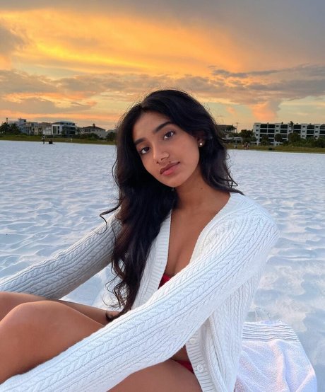 Maya Mayanalluri pornstar exclusive pictures