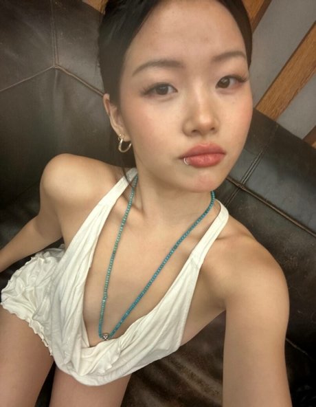pregnant asian onlyfans sexy nudes pic