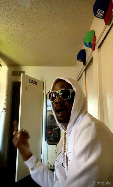 famous onlyfans top img