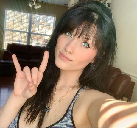 poutyfox star sex image