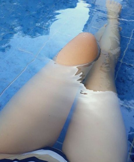 nininplays free actress pic