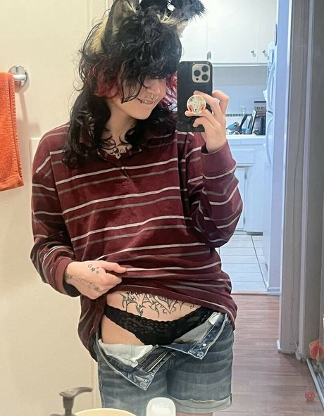 CanineCrucifix free actress img