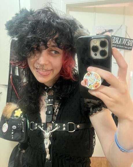 CanineCrucifix naked model photo