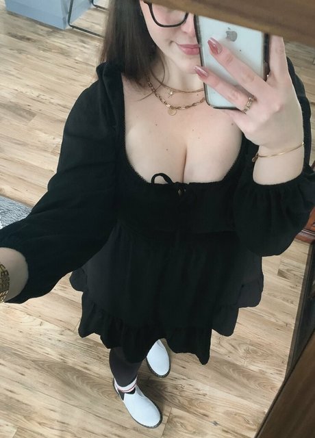 cowsismite sexy actress images