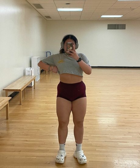 chloroblasts model pornographic pics