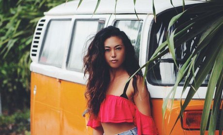 Erika Fong model pic