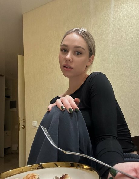 laleria star nudes picture