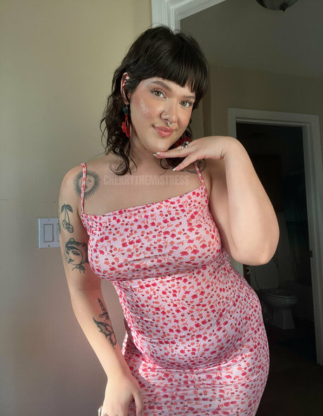 cherryishairy model hot pic