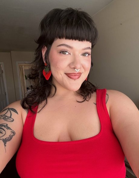 cherryishairy free pornstar photo