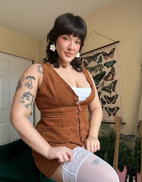 cherryishairy model sex pics