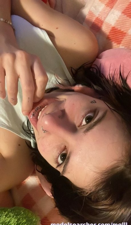 mqlll beautiful actress photo