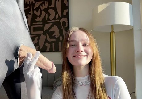 lov3lychick star nude pictures