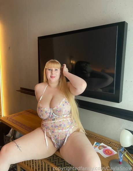 CaylaSnow hot model pictures