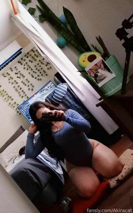 Akiracat pretty model photos