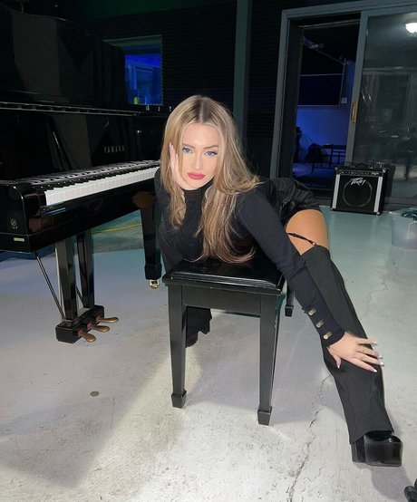 Mae Welsch high quality actress photo