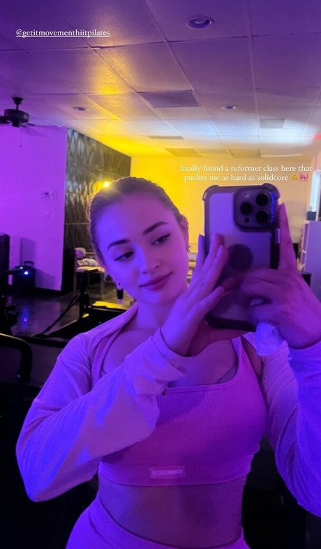 Mae Welsch top actress pics