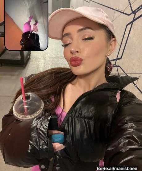 Mae Welsch adult model gallery