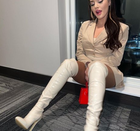 Mae Welsch nice pornstar photo