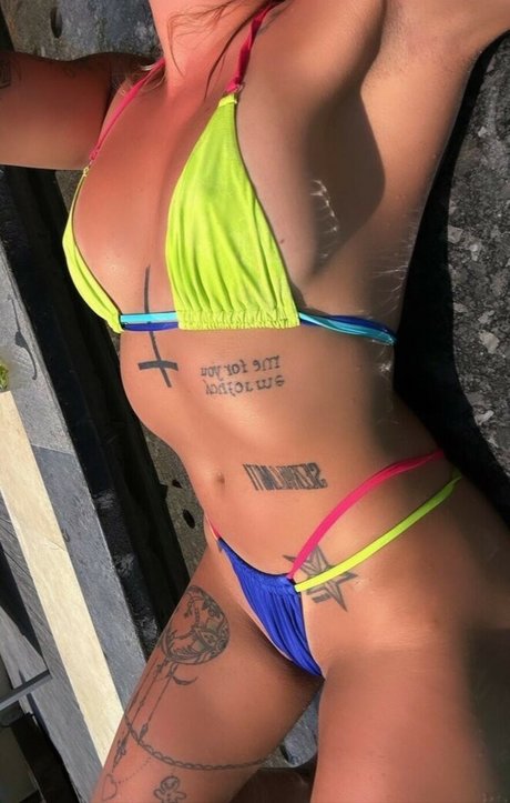 Silvia and Eveline Dellai exclusive actress galleries