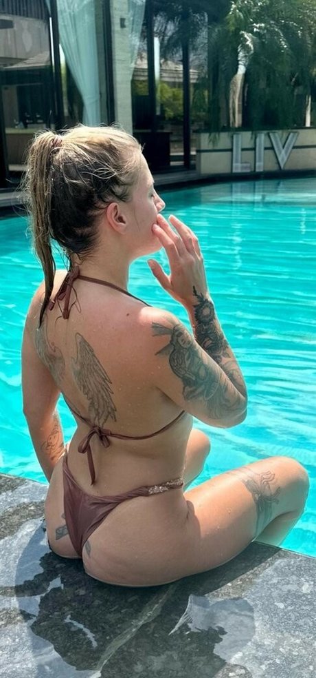 Silvia and Eveline Dellai nude pornstar gallery