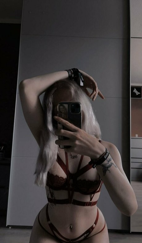 sina nck beautiful model pics