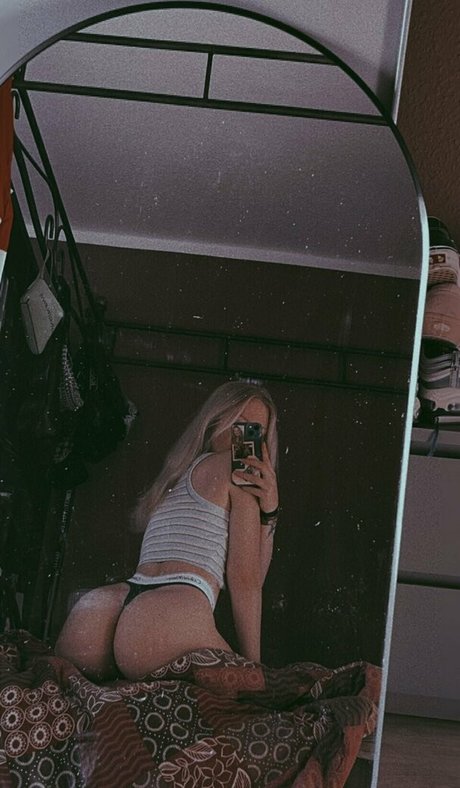 sina nck model adult photo