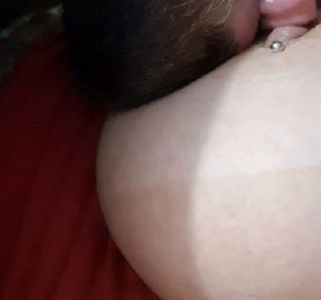 Malaranjinha model nudes photo