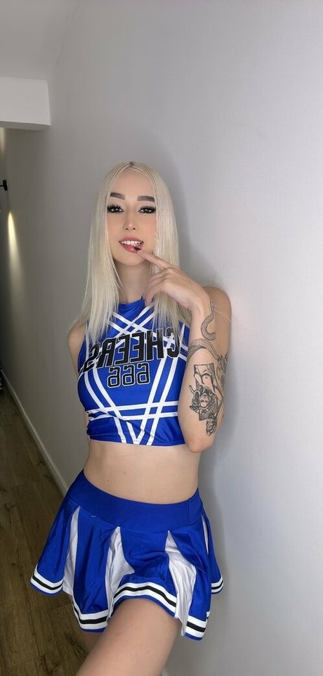 mileywhite star beautiful photo