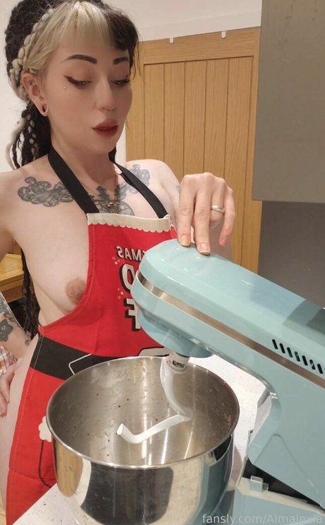 Almalexia hot star pic