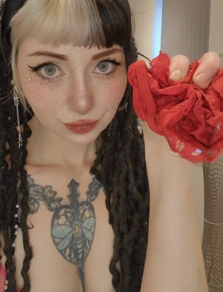 Almalexia model sexy galleries