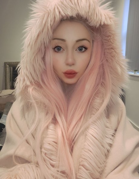 Almalexia art actress archive