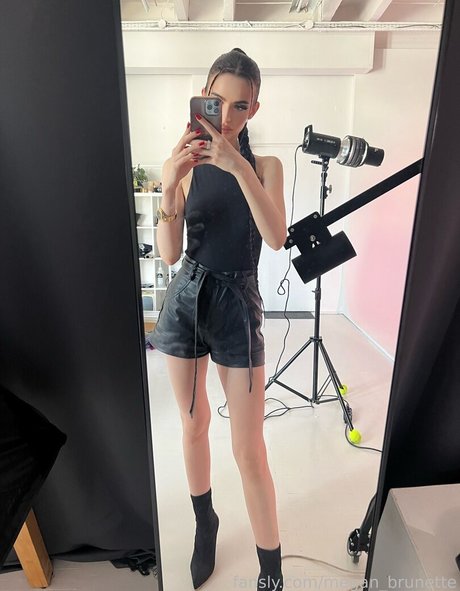 megan brunette model nudes photos