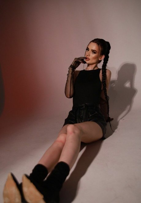 megan brunette pornstar top image