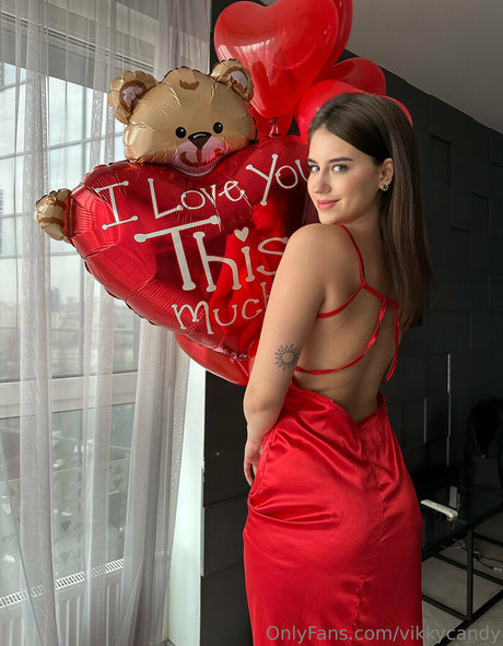 Candy Vikky star beautiful photo