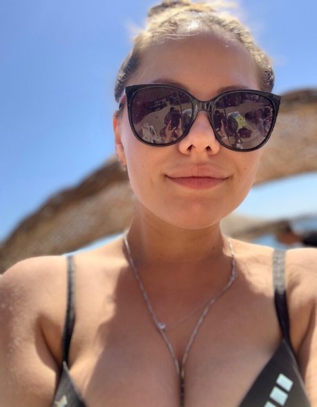 Mary Glushkova pornstar naked img