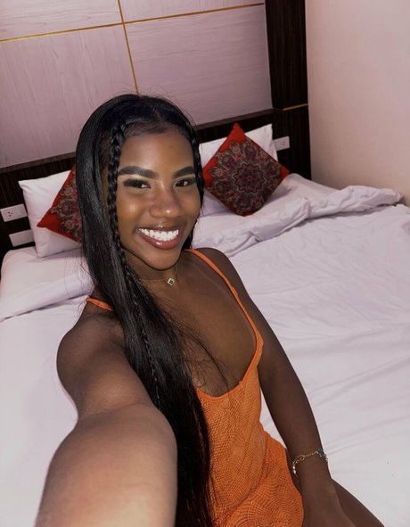 Luiza Semeao sex star img