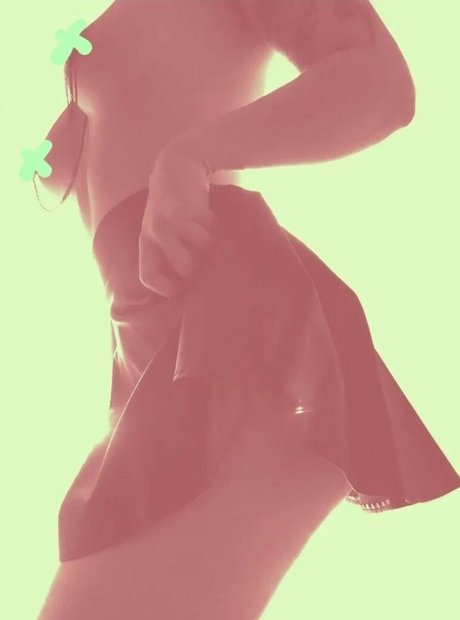 Salunes secret star sexy archive