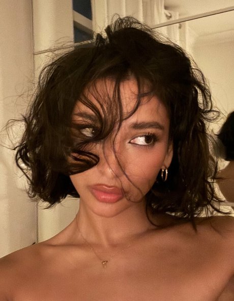 Zaina Sarah star hot gallery