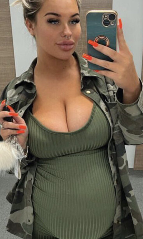 Nicole Barker pornstar xxx pictures