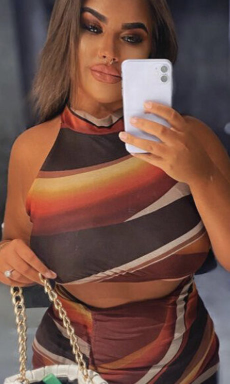 Nicole Barker high quality star photo