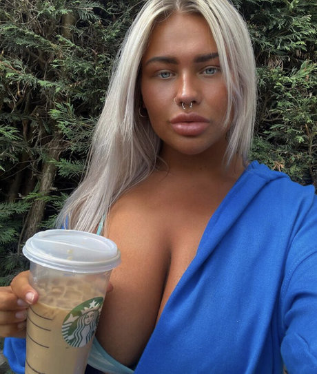 Nicole Barker model high quality photos