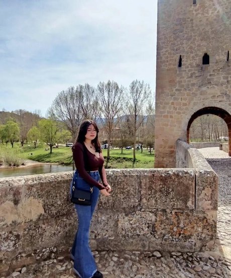 flat chested onlyfans art porn pic