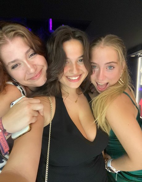 supermire nude star photo