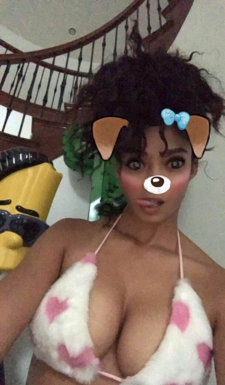 MilaJ nice model picture