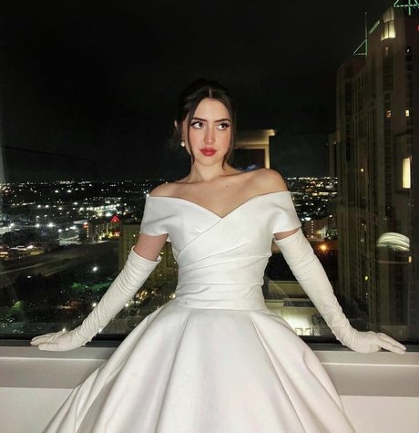 Sophie Silva model nudes image