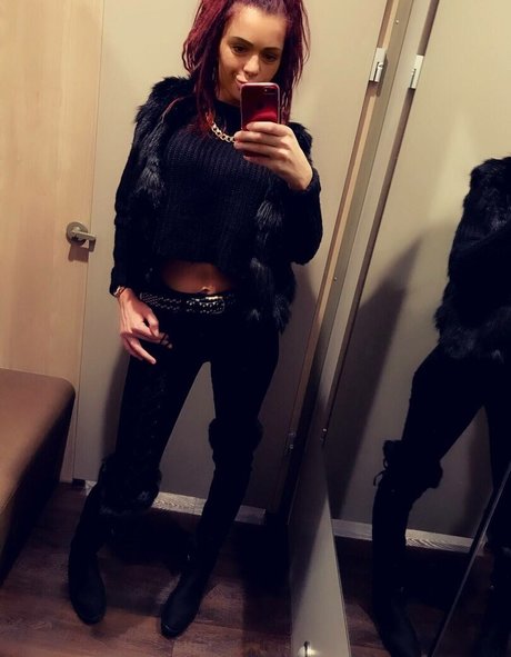 Iasmina Roxana exclusive star pics