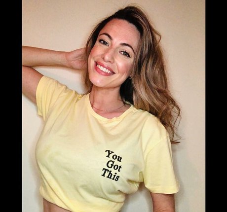 Lauren R free pornstar pictures