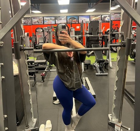 flexwness porn star image